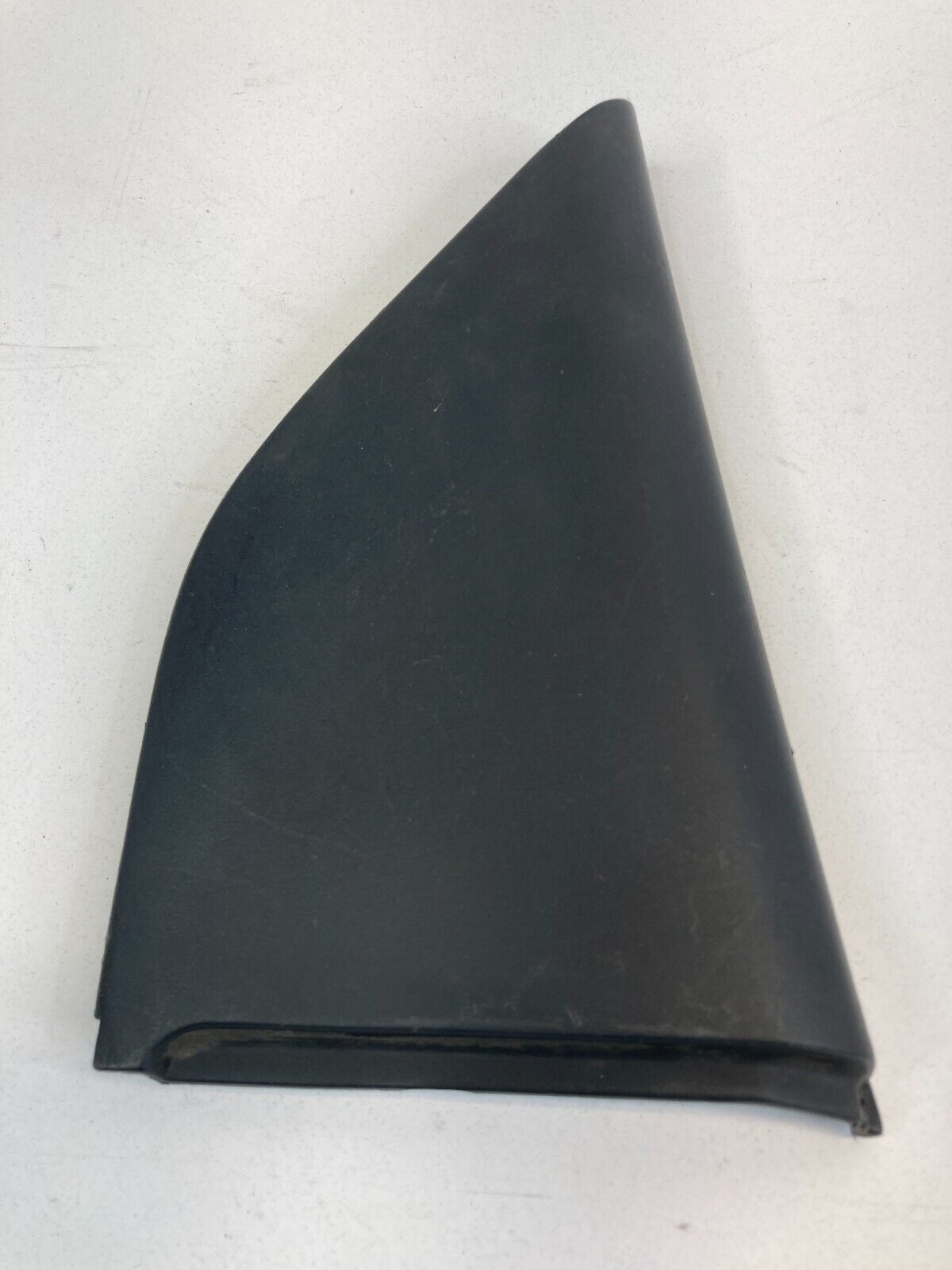 1994-1997 Honda Accord Rear Left Driver Side Door Inner Corner Cover 72980-SV4A