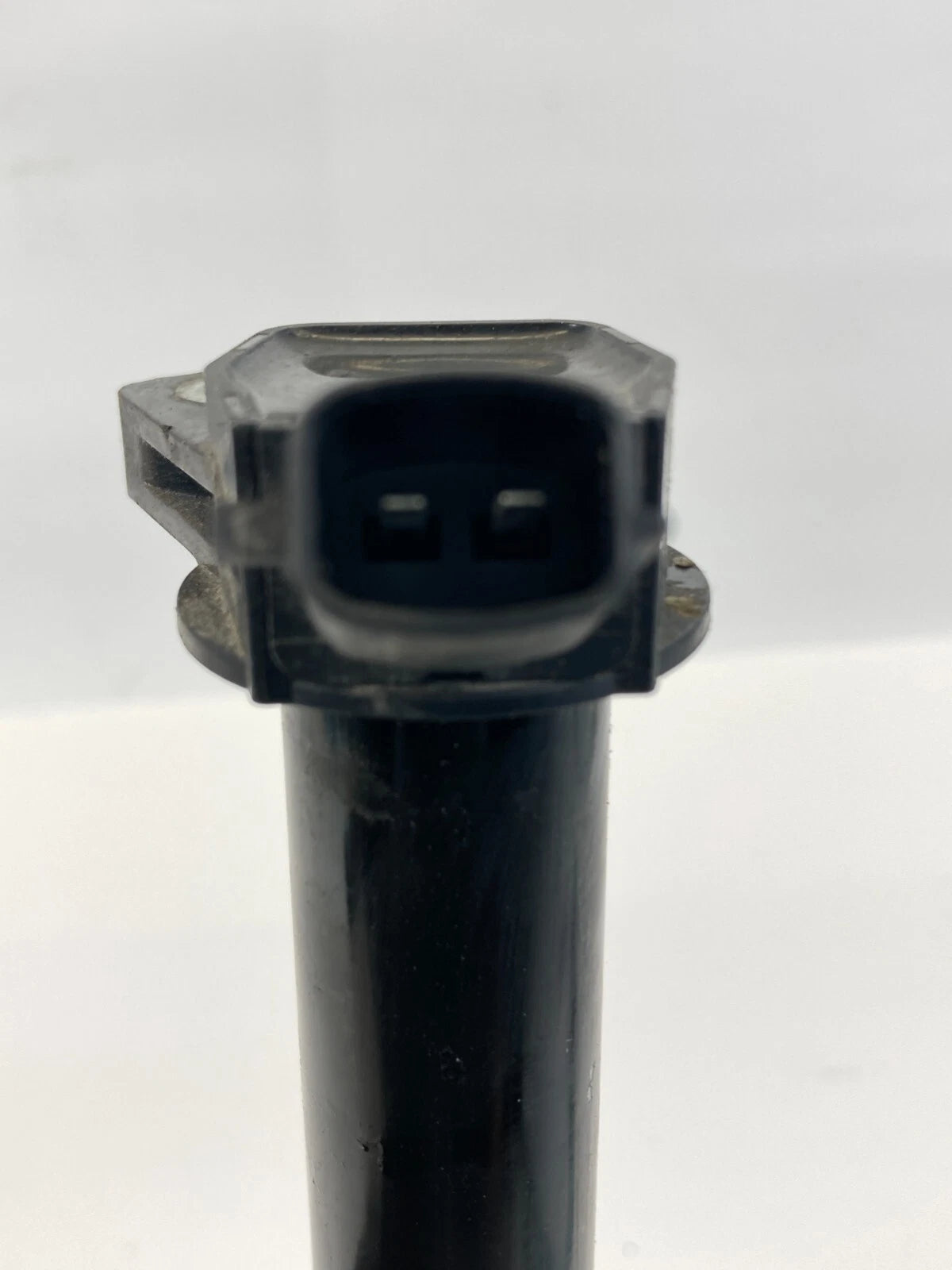 2011-2016 HYUNDAI ELANTRA 1.8L ENGINE IGNITER IGNITION COIL 27300-2E000 OEM