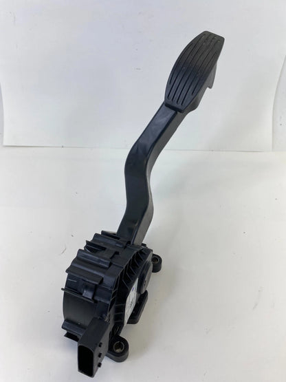 2012-2019 FIAT 500 1.4L AT ACCELERATOR GAS PEDAL 68073429AA