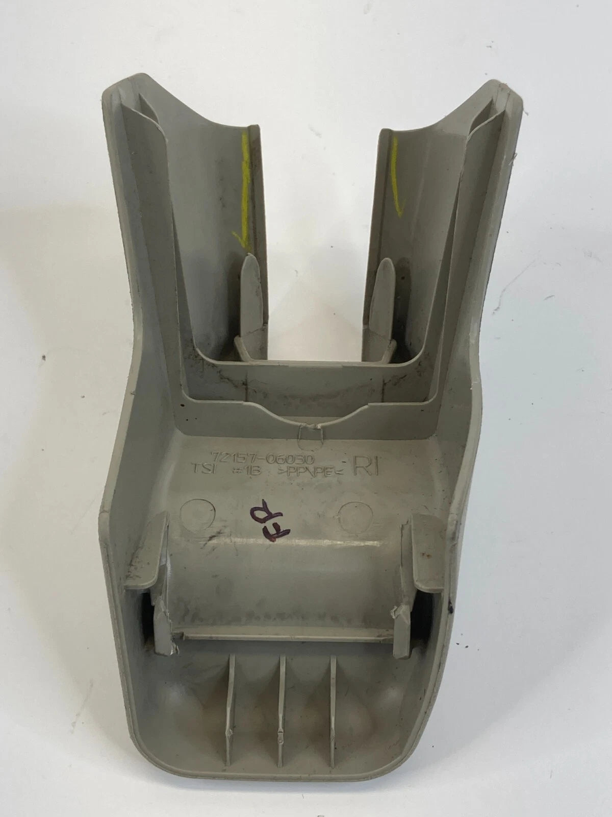 2007-2011 TOYOTA CAMRY FRONT RIGHT INNER SEAT RAIL TRACK COVER TRIM 72157-06030