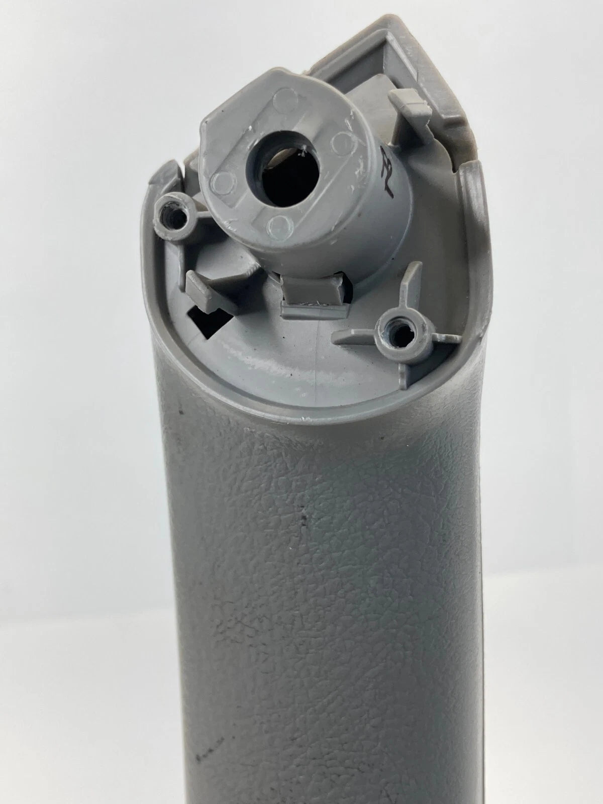 2007-2011 TOYOTA CAMRY FRONT RIGHT PASSENGER SIDE INTERIOR DOOR PULL HANDLE OEM