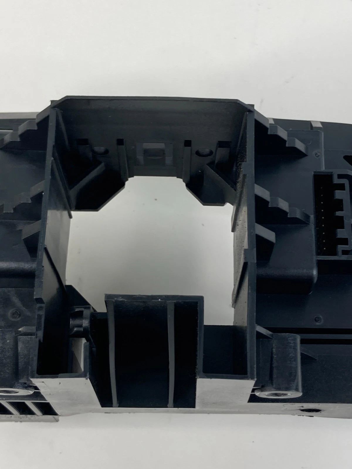 2008-2012 LAND ROVER LR2 STEERING COLUMN SWITCHES HOUSING SOCKET 6G9N-13N064-ZF