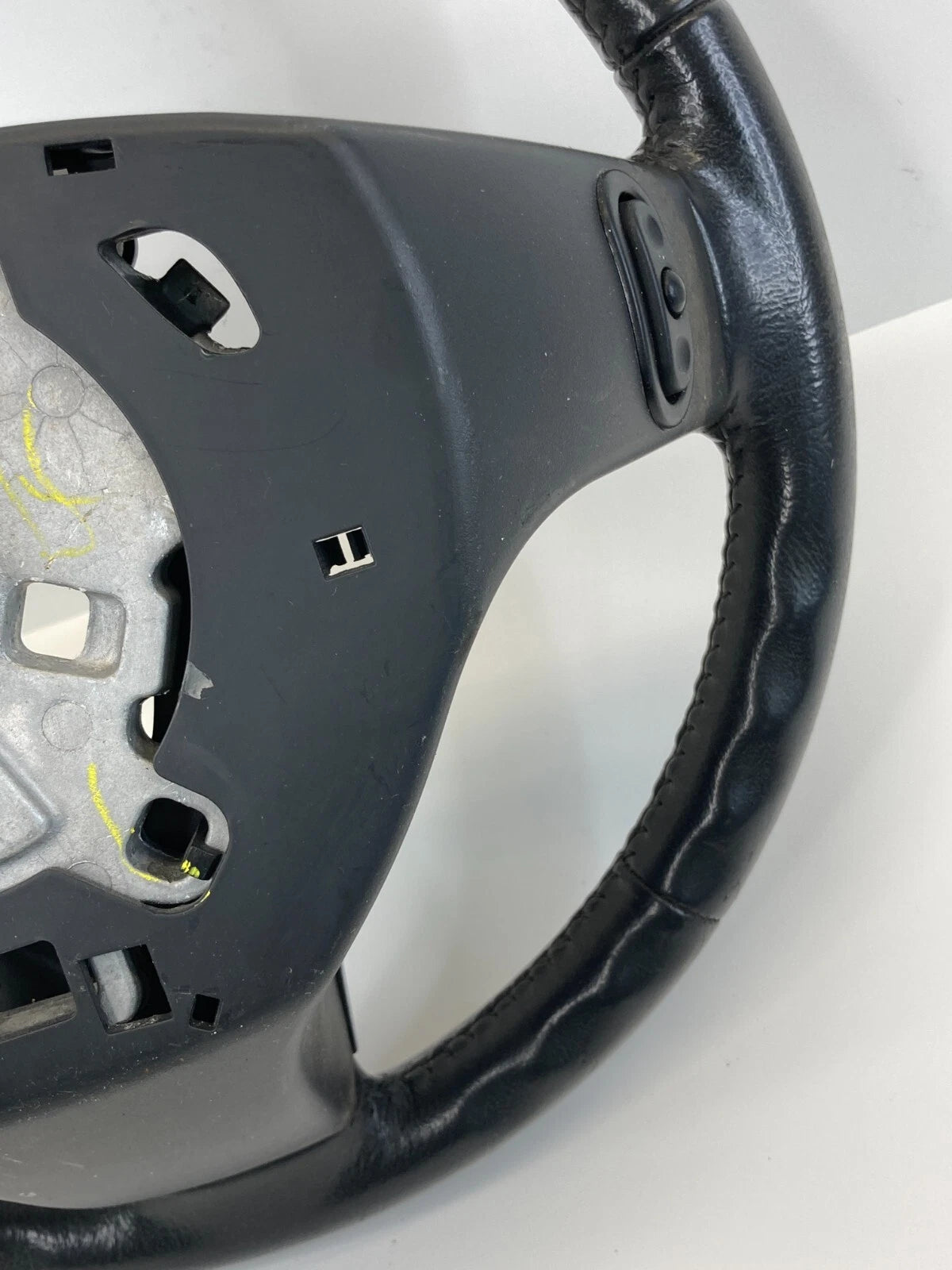 2008-2010 CHRYSLER TOWN & COUNTRY FRONT LH STEERING WHEEL W/ CRUISE CONTROL OEM