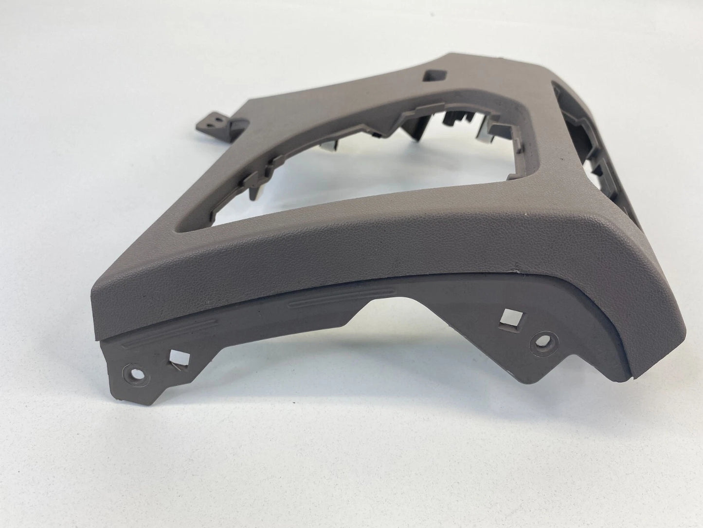 10-15 HYUNDAI TUCSON DASH LEFT DRIVER CRASH PAD TRIM COVER BEZEL 84721-2S000 OEM
