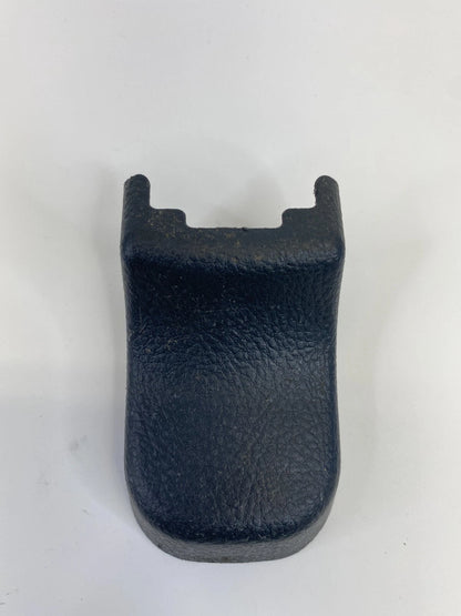 07-09 HYUNDAI SANTA FE FRONT LEFT SEAT RIGHT SIDE TRACK END COVER 88097-2B200