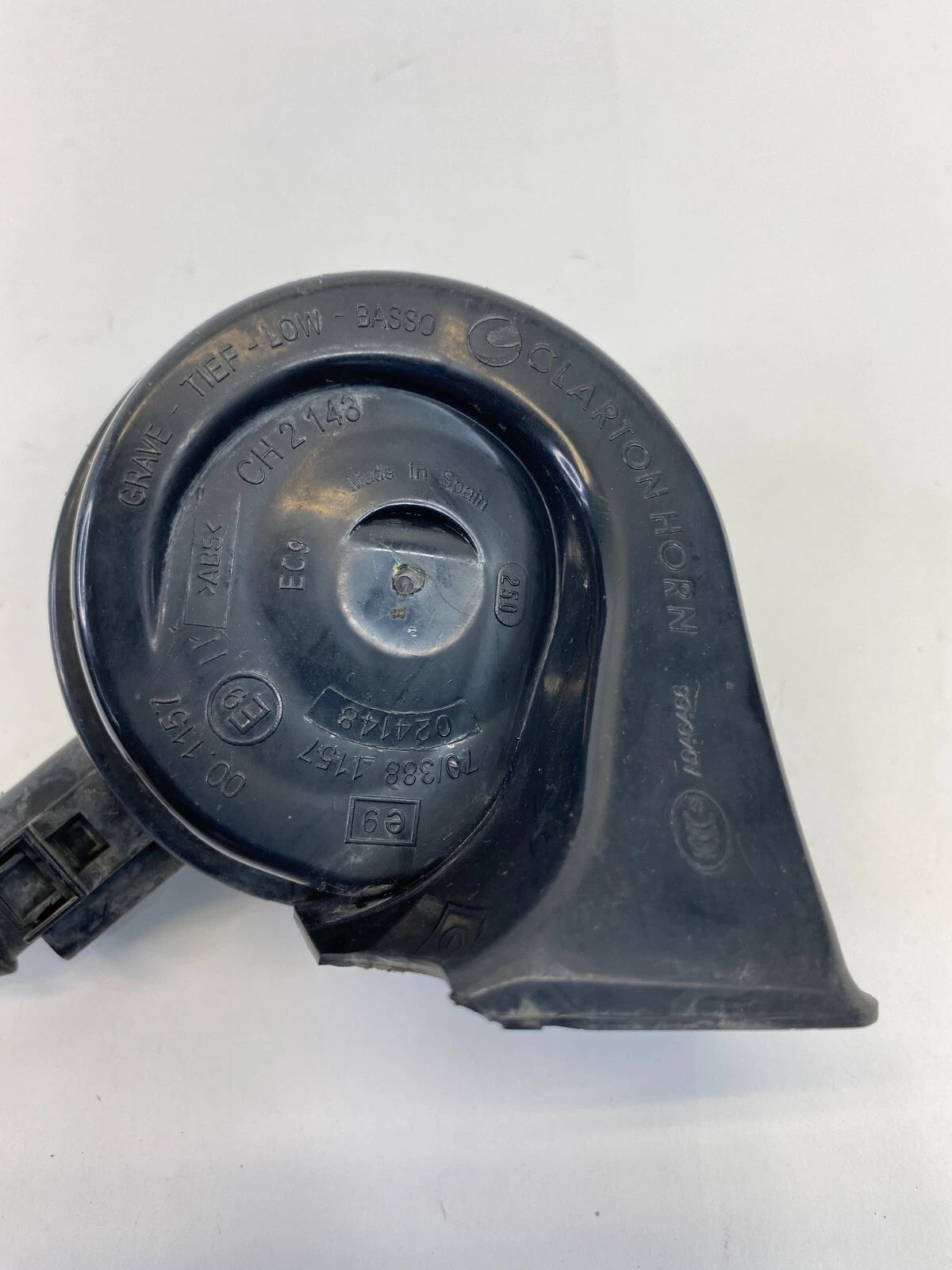 2012-2019 PASSAT SEDAN LOW NOTE TONE SIGNAL HORN & BRACKET CH2143 E9024148