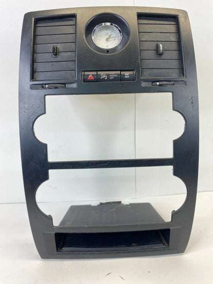 2005-2007 CHRYSLER 300 DASH RADIO BEZEL W/ AIR VENTS PANEL & CLOCK 04602385AC