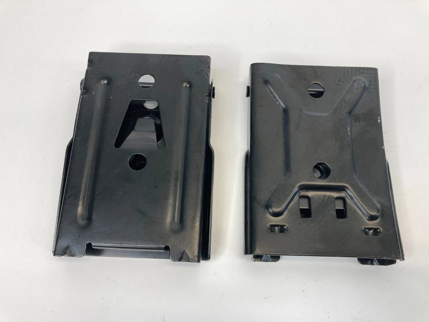 2011-2019 CHEVROLET CRUZE JACK TOOL KIT SUPPORT BRACKET PAIR SET OEM