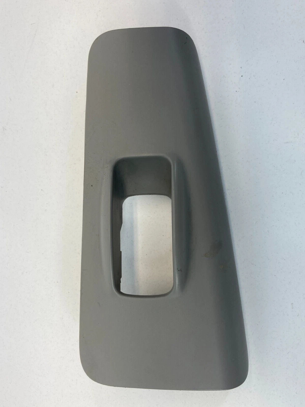 2004-2009 KIA SPECTRA REAR LEFT INNER DOOR WINDOW SWITCH COVER BEZEL 93580-2F00