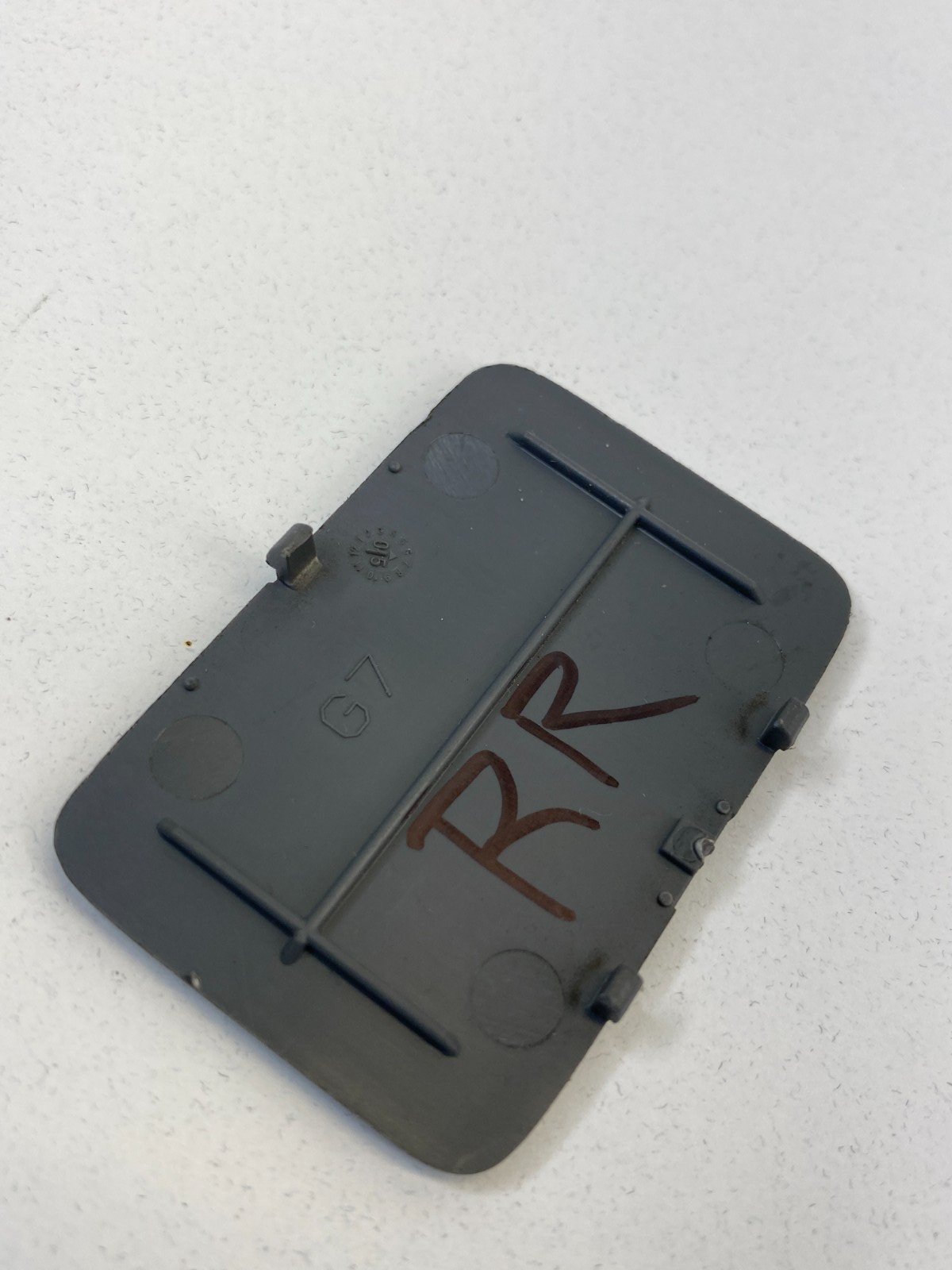 03-05 Honda Pilot Rear Right Side Inner Door Handle Screw Bezel Trim Cap Cover