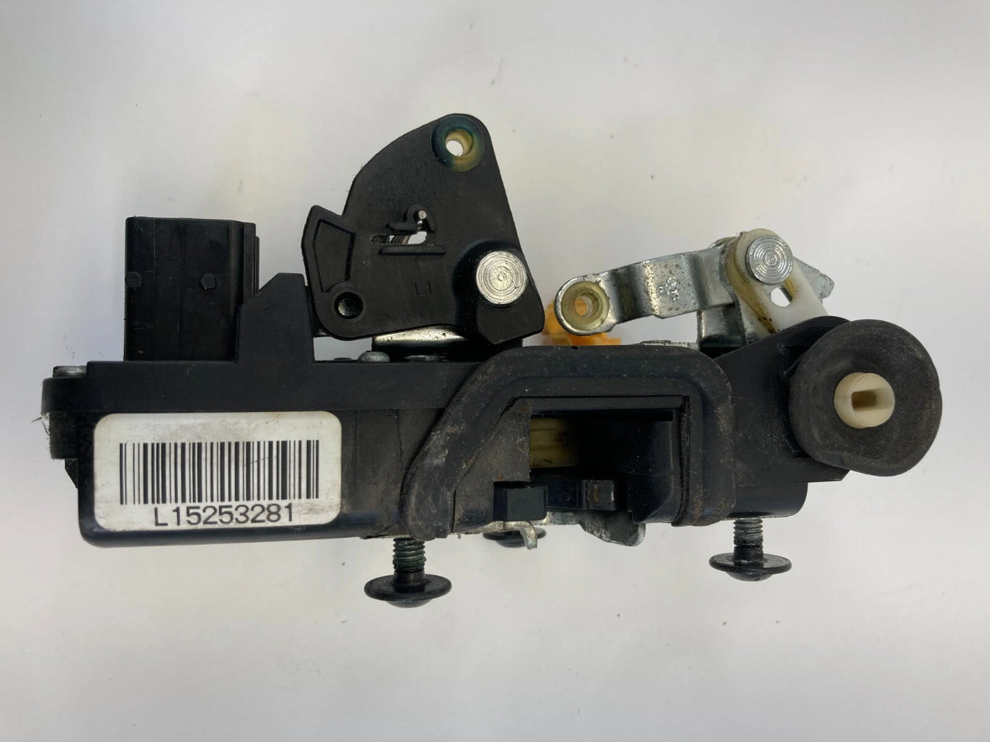 2003-2007 CADILLAC CTS 04-06 SRX REAR LEFT SIDE DOOR LOCK LATCH L15253281 OEM