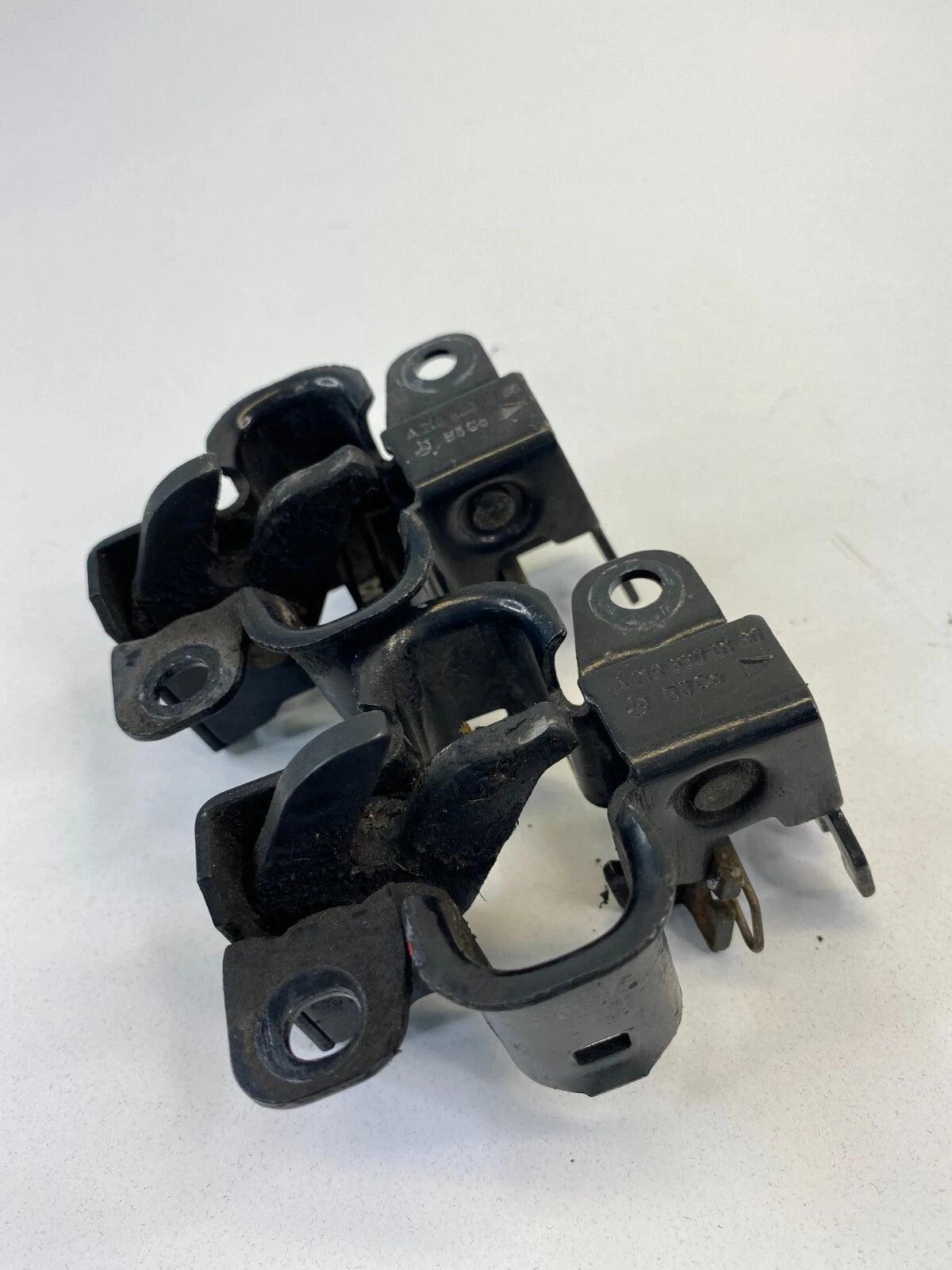 2006-2011 MERCEDES ML350 FRONT HOOD BONNET LOWER LATCH LOCK CATCH PAIR SET OEM