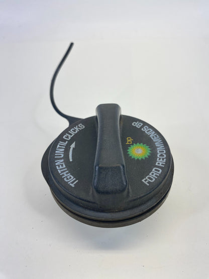 2005-2008 Ford Escape 2005-2008 Mariner 2.3L L4 Fuel Tank Filler Gas Cap Cover