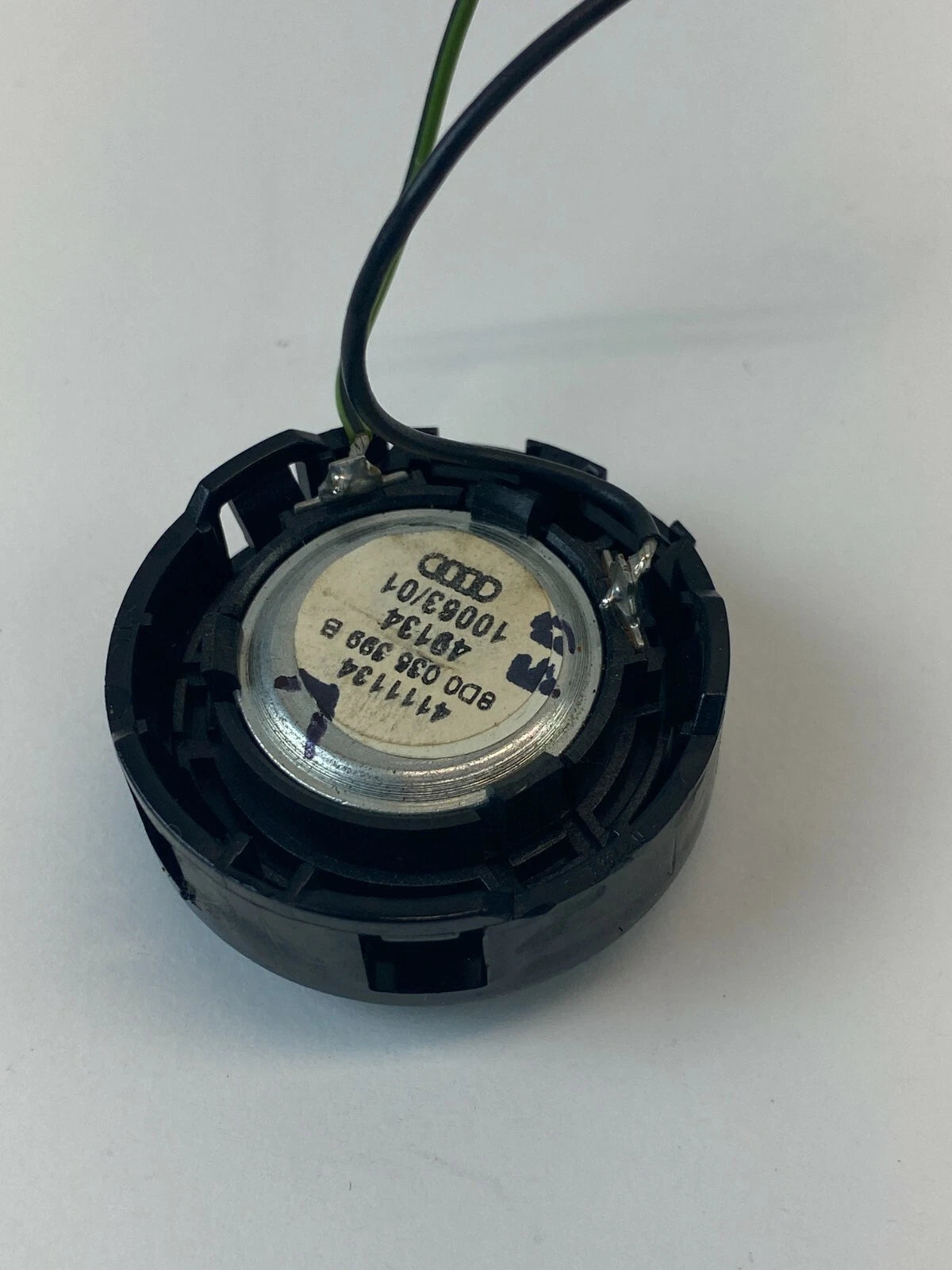 1996-2001 AUDI A4 SEDAN FRONT LEFT DOOR AUDIO TWEETER SPEAKER 8D0035399 OEM