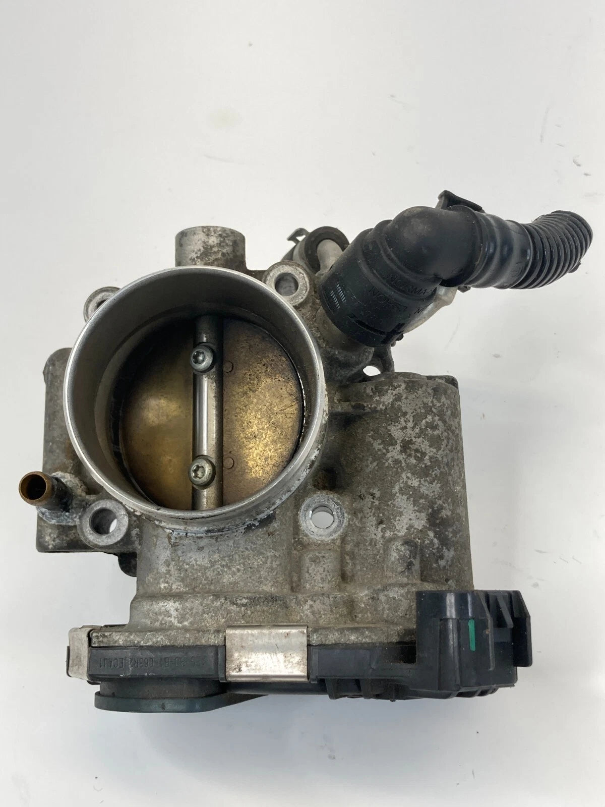 12-18 CHEVY SONIC 1.8L THROTTLE BODY VALVE W/ COOLANT HOSE & AIR INTAKE 55561495