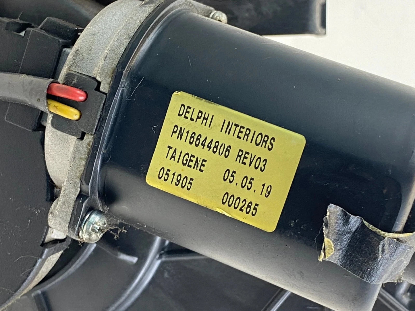 2005 2006 2007 BUICK TERRAZA REAR LEFT POWER SLIDING MOTOR 16644806 OEM