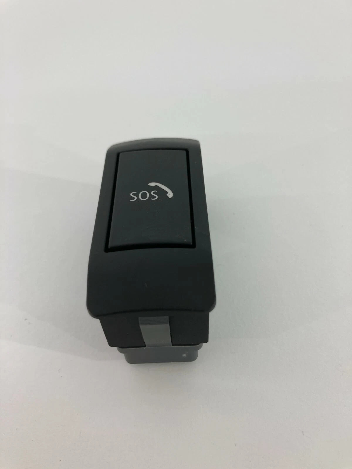 04 05 BMW 545I 04-07 BMW 530I 525I EMERGENCY CALL PUSH BUTTON SWITCH 691847803
