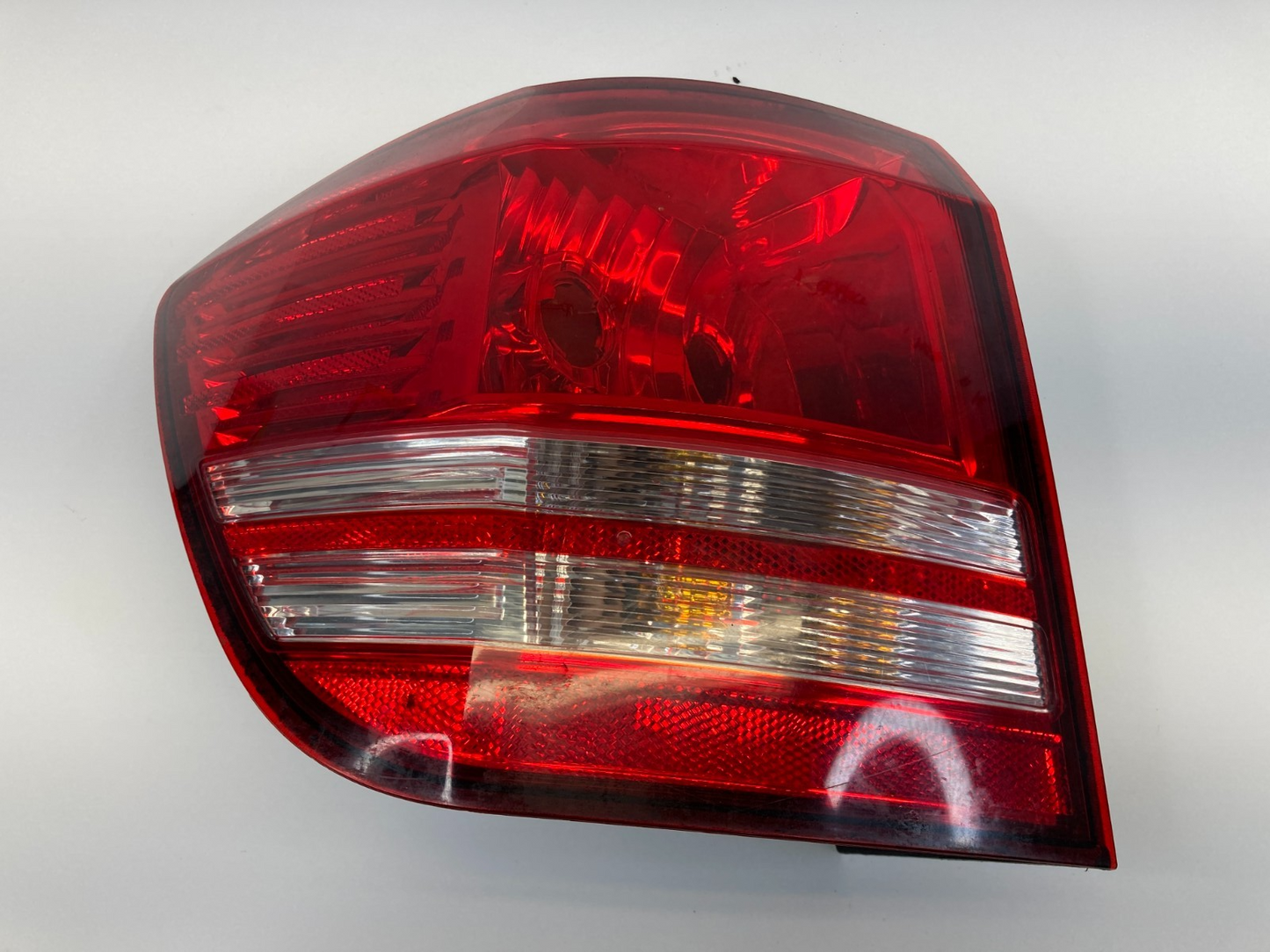 2009 2010 Dodge Journey Rear Left Driver Outer Quarter Tail Light Taillight OEM