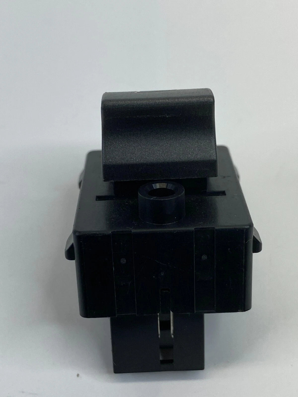 02-05 BMW 745I 745LI REAR RIGHT SIDE DOOR POWER WINDOW CONTROL SWITCH 8379597