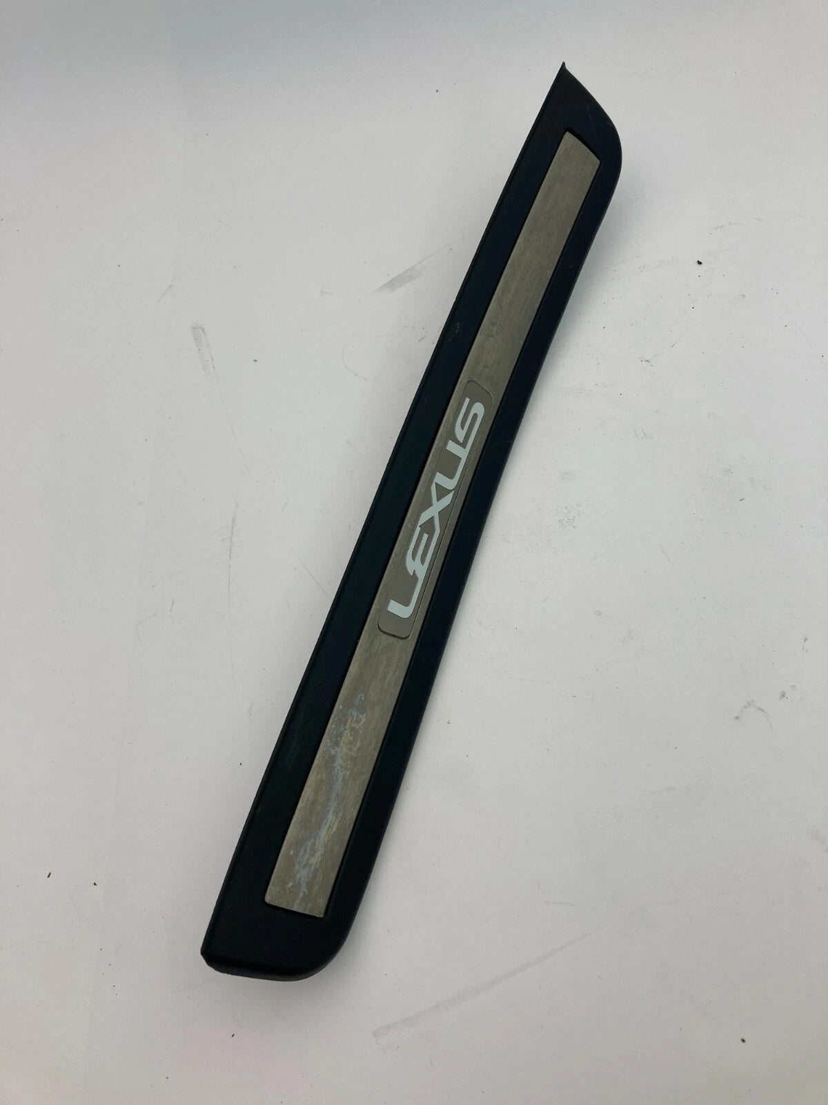1998-2005 LEXUS GS300 REAR LEFT DOOR SILL SCUFF PLATE MOULDING TRIM 6791630090