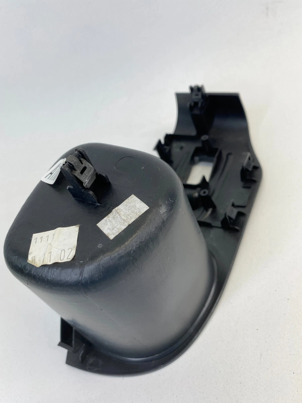 2003-2005 HONDA PILOT REAR LEFT SIDE DOOR WINDOW SWITCH COVER TRIM W/ CUP HOLDER