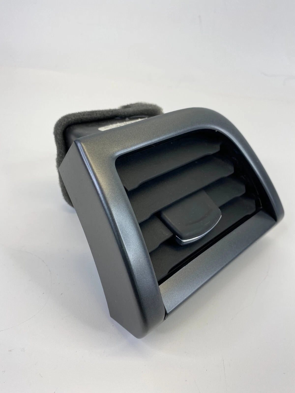 2013-2016 FORD FUSION SE DASH LEFT SIDE OUTER AIR VENT GRILLE DS73-F018B09-BJW