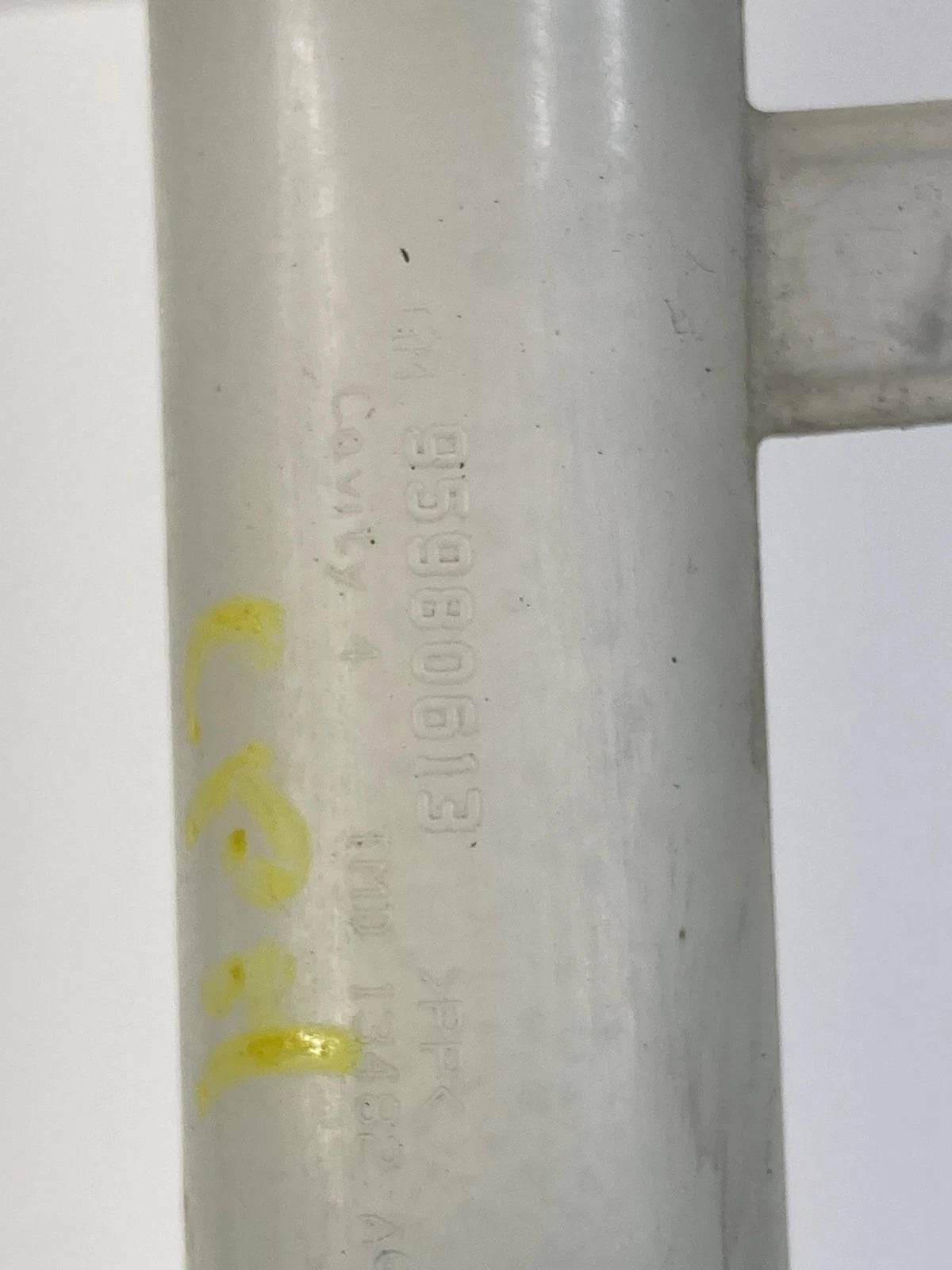 2011-2016 CHEVROLET CRUZE WINDSHIELD WASHER FLUID RESERVOIR TUBE CAP 95980613