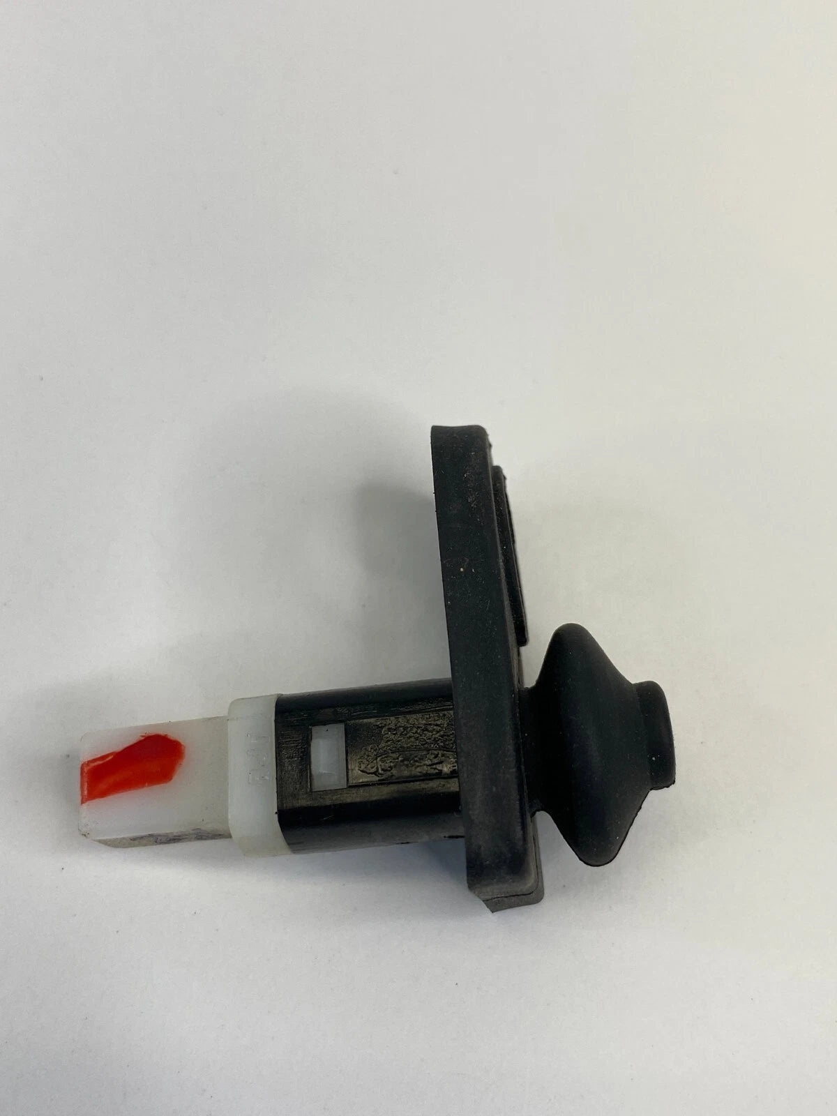 2007-2015 HYUNDAI SONATA 06-17 AZERA REAR RIGHT DOOR JAMB AJAR SWITCH SENSOR OEM