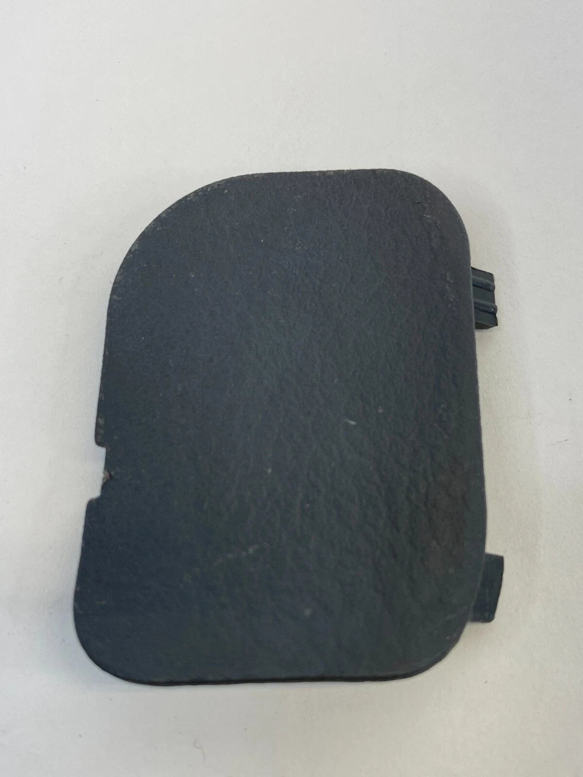 2004-2009 KIA SPECTRA LEFT SIDE STEERING WHEEL LID CAP 56190-2F000 OEM