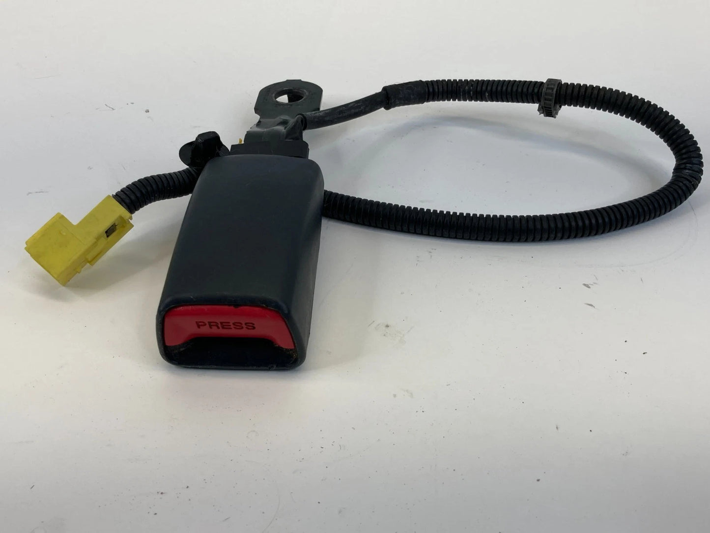 2012-2017 Kia Rio Front Right Passenger Seat Belt Buckle 888401W510HU OEM