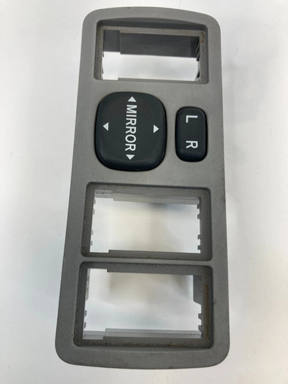 2003-2008 TOYOTA COROLLA POWER MIRROR CONTROL SWITCH W BEZEL GRAY 183574
