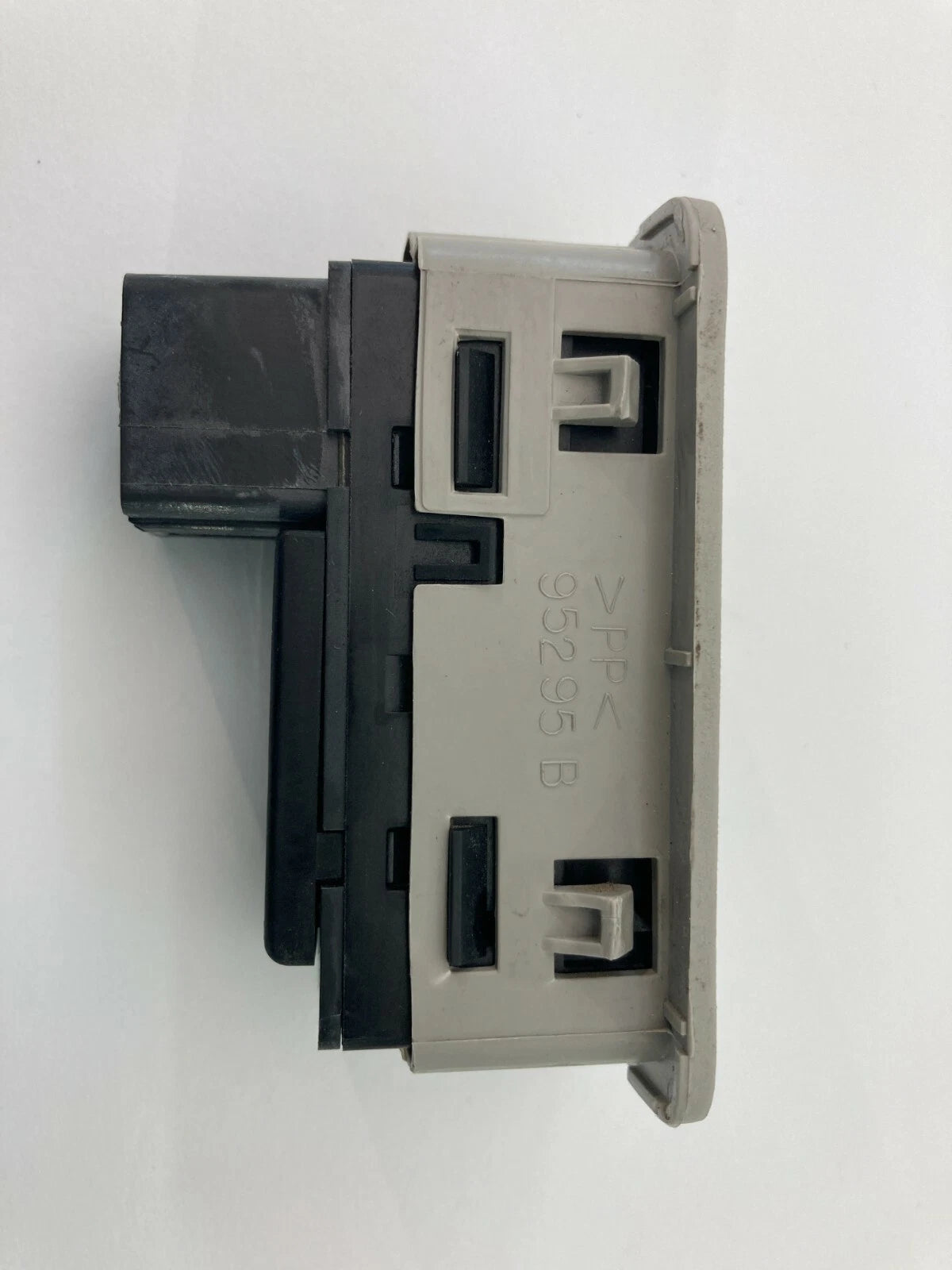 2006 DODGE CHARGER 2006-2008 MAGNUM REAR DOOR WINDOW CONTROL SWITCH RR OEM