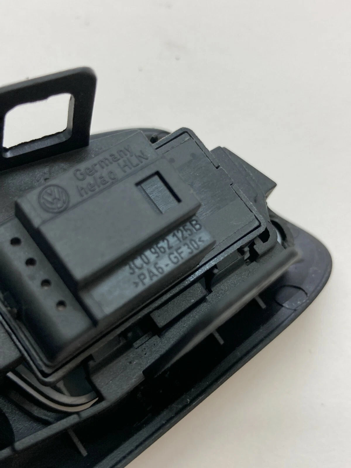 06 07 VOLSWAGEN PASSAT FRONT LEFT INNER DOOR HANDLE LOCK SWITCH 3C1837113D OEM