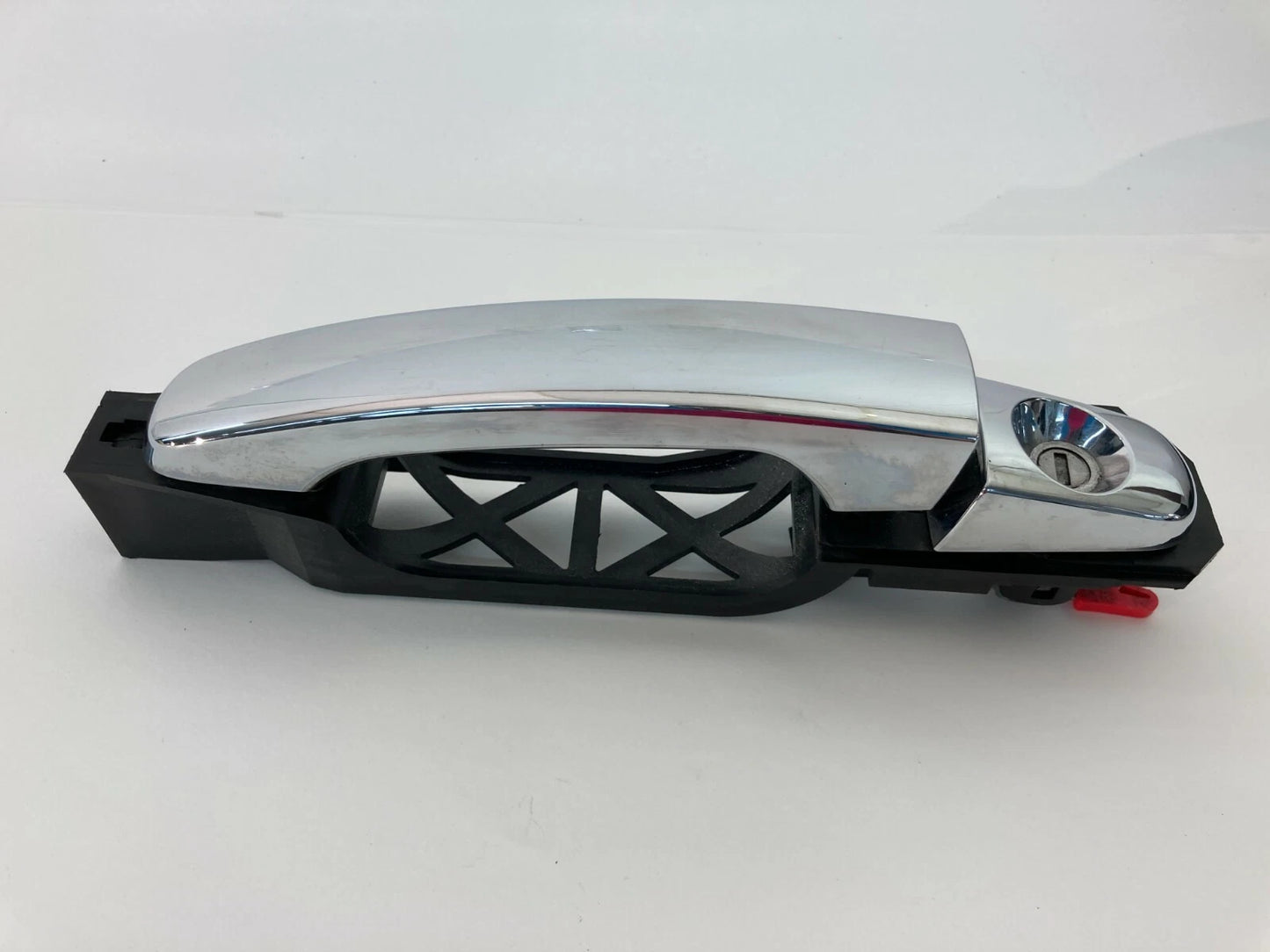 2007-2010 SATURN OUTLOOK FRONT LEFT DRIVER SIDE EXTERIOR DOOR HANDLE ASSEMBLY
