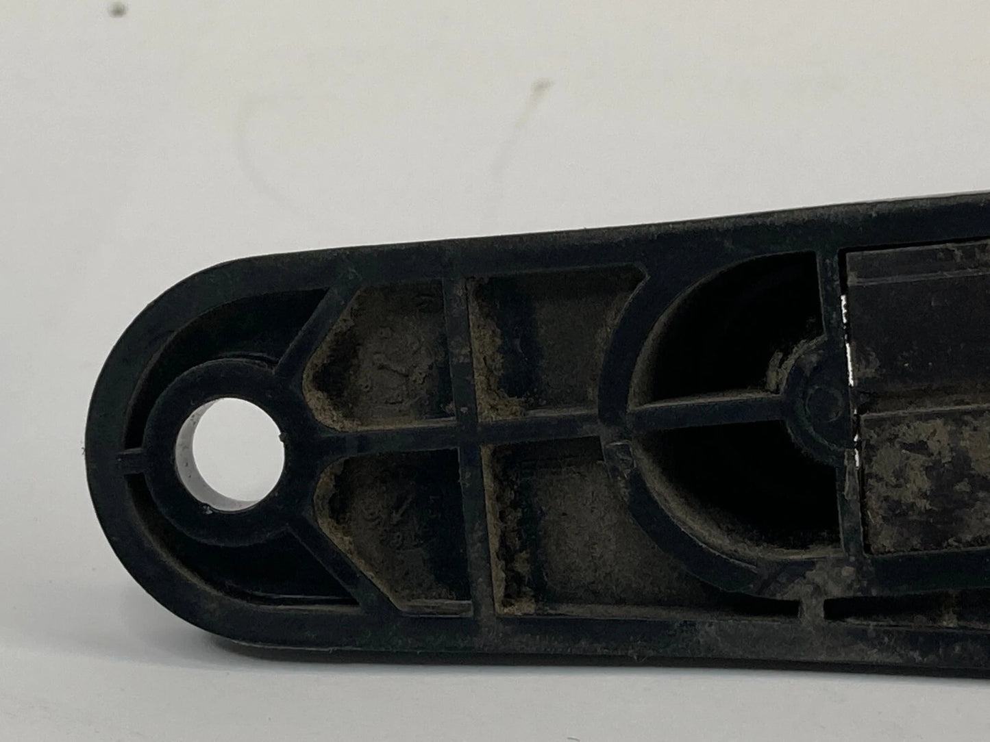 2000-2005 FORD EXCURSION REAR RIGHT LIFTGATE WEDGE STOPPER OEM
