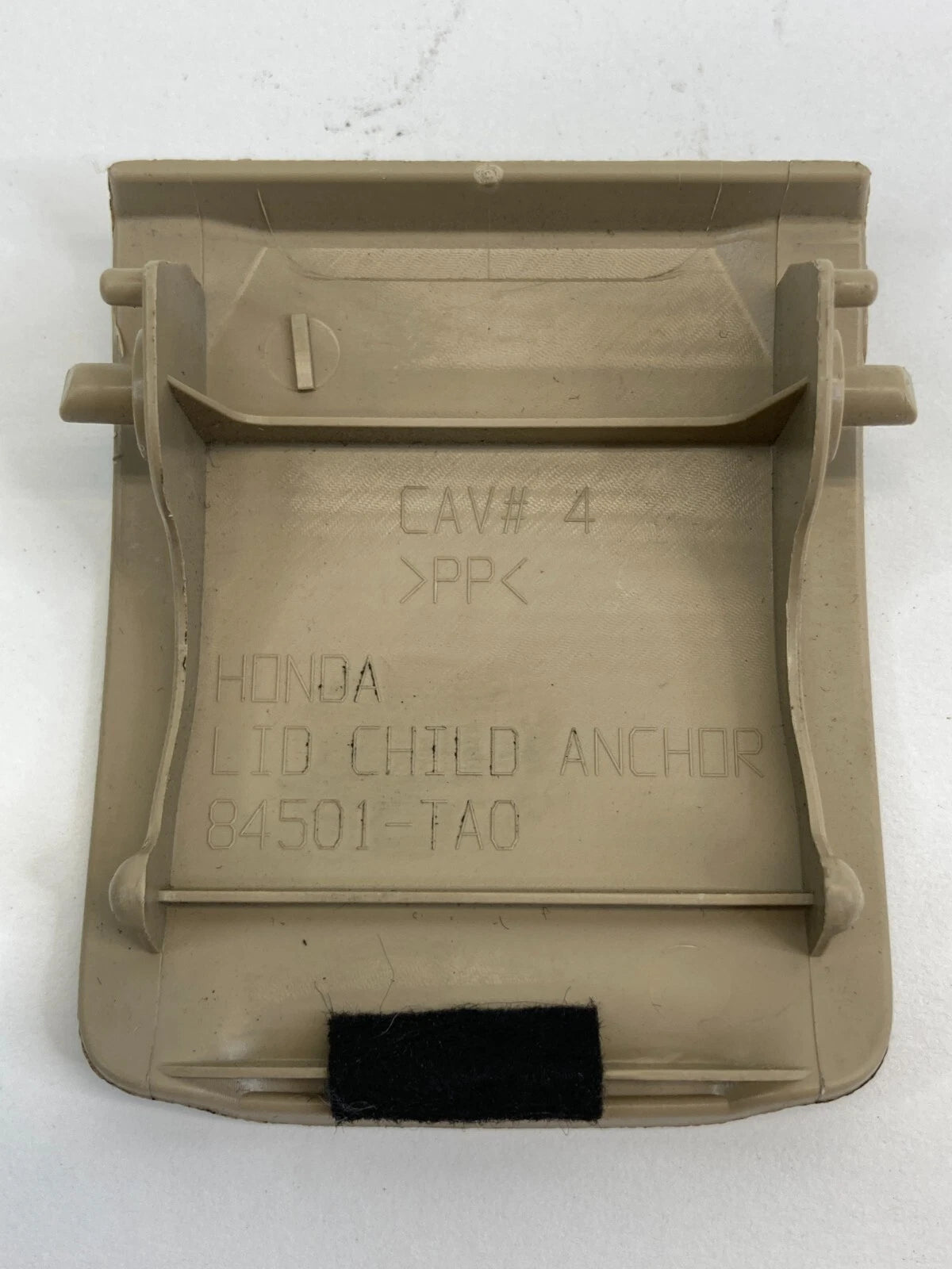 08-12 HONDA ACCORD SEDAN REAR CHILD ANCHOR PLATE COVER CAP LID 84501-TA0 OEM