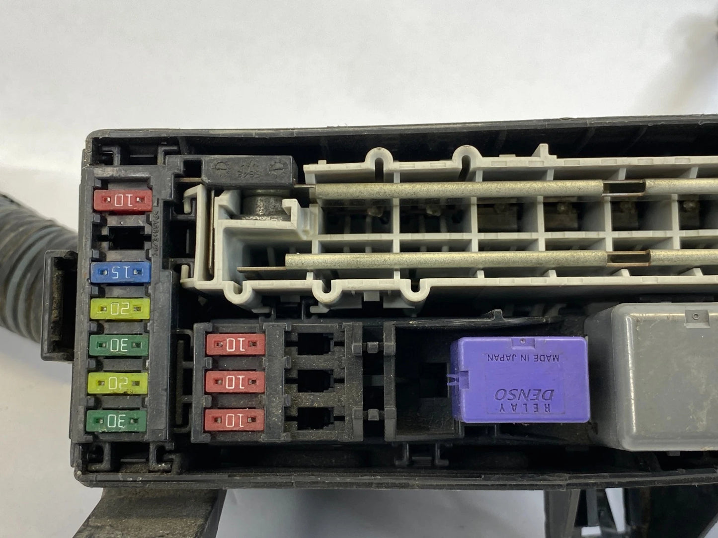 2007-2011 LEXUS GS350 3.5L ENGINE FUSE BOX RELAY JUNCTION BLOCK W/ HARNESS OEM