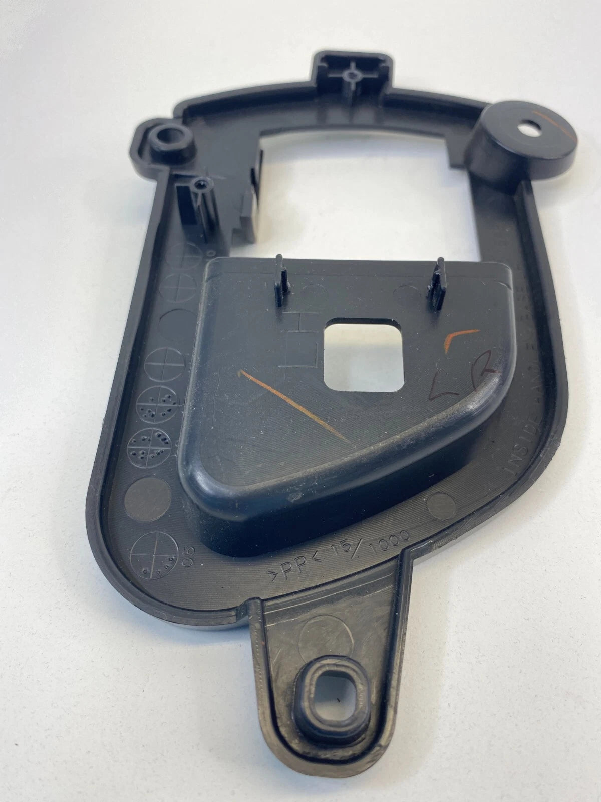 2007 2008 MITSUBISHI OUTLANDER REAR LEFT INNER DOOR HANDLE BEZEL 3H45X SPC01649