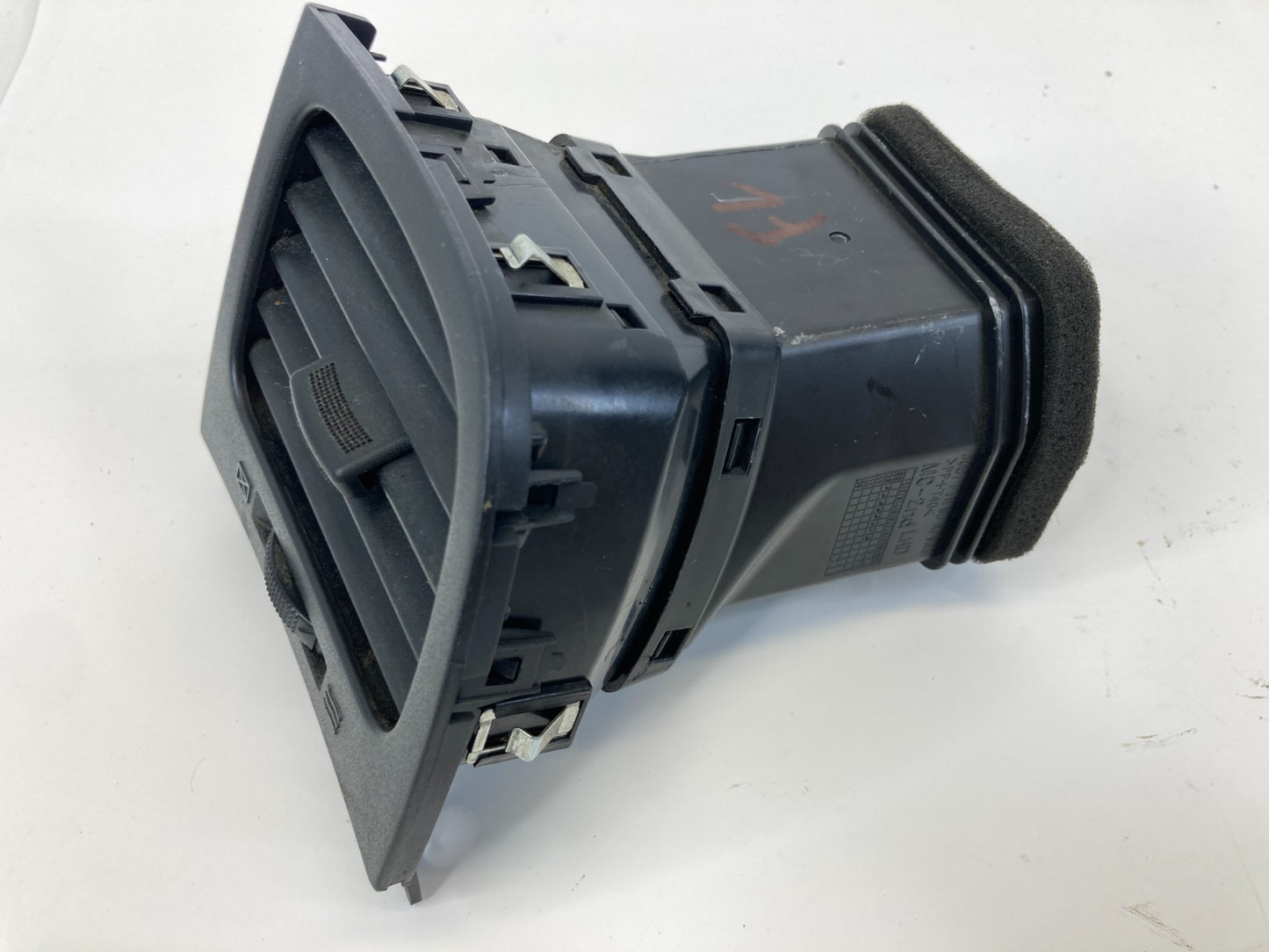 2010 2011 Hyundai Accent Left Driver Side Dash A/C Air Vent Outlet Duct Assy OEM