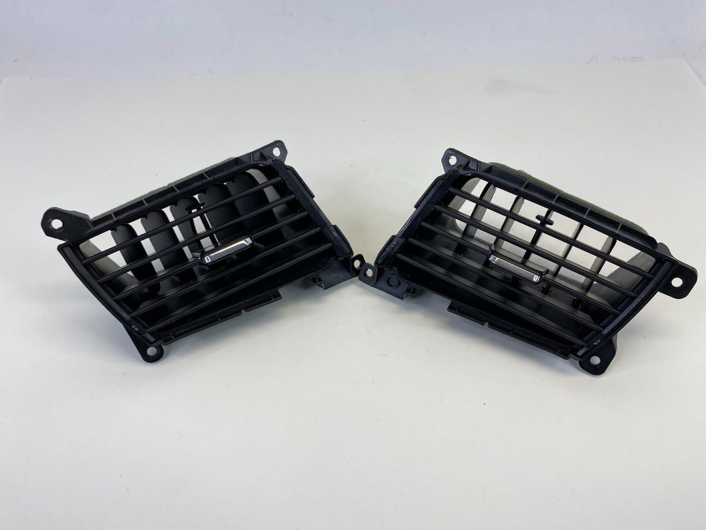 2011-2013 Honda Odyssey Center Dash A/C Air Vent Grill Grille Set Pair OEM