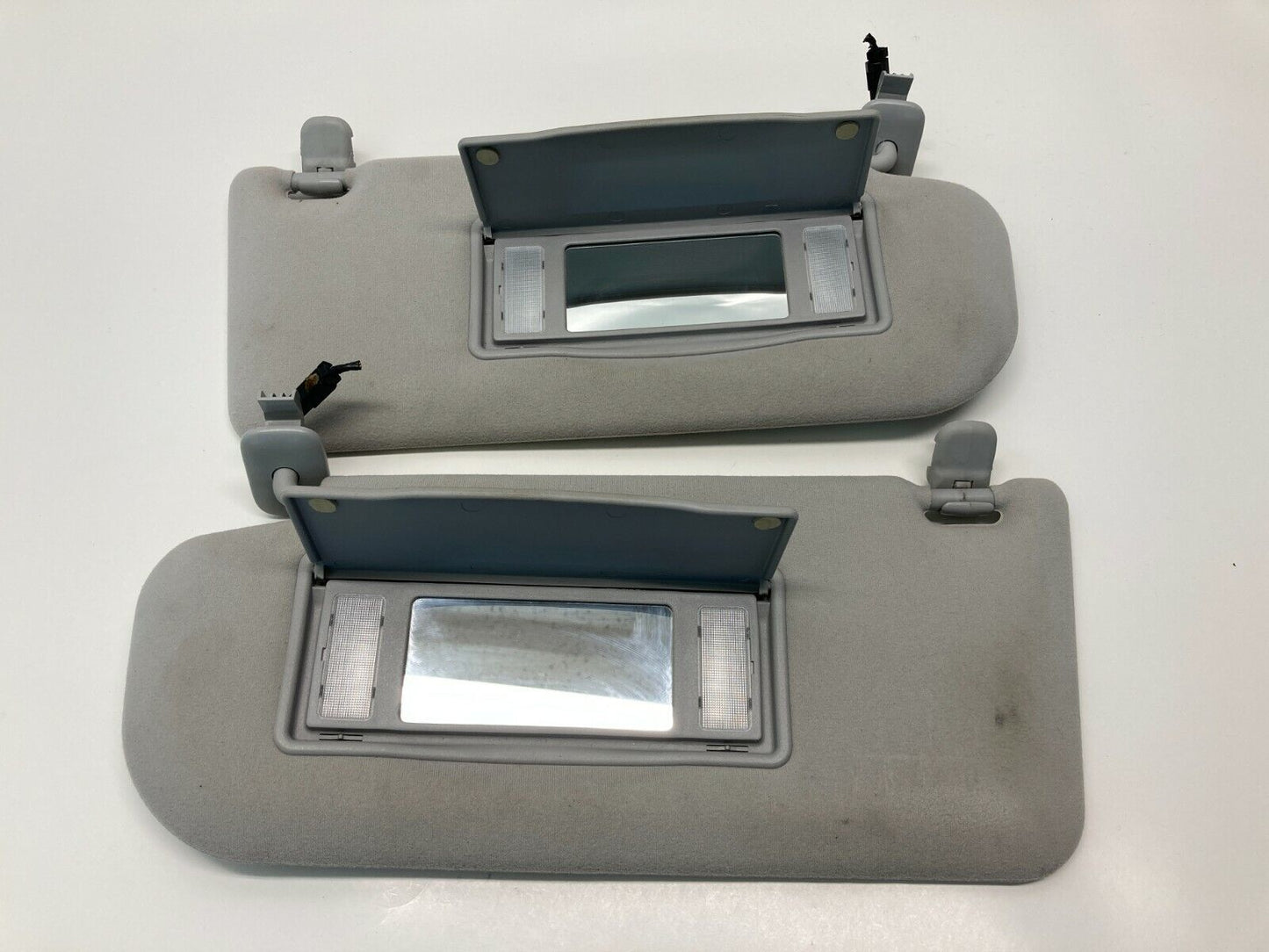 2005 2006 Mazda 6 Left & Right Pair Sunvisor Set Sun Visor Shade Gray OEM