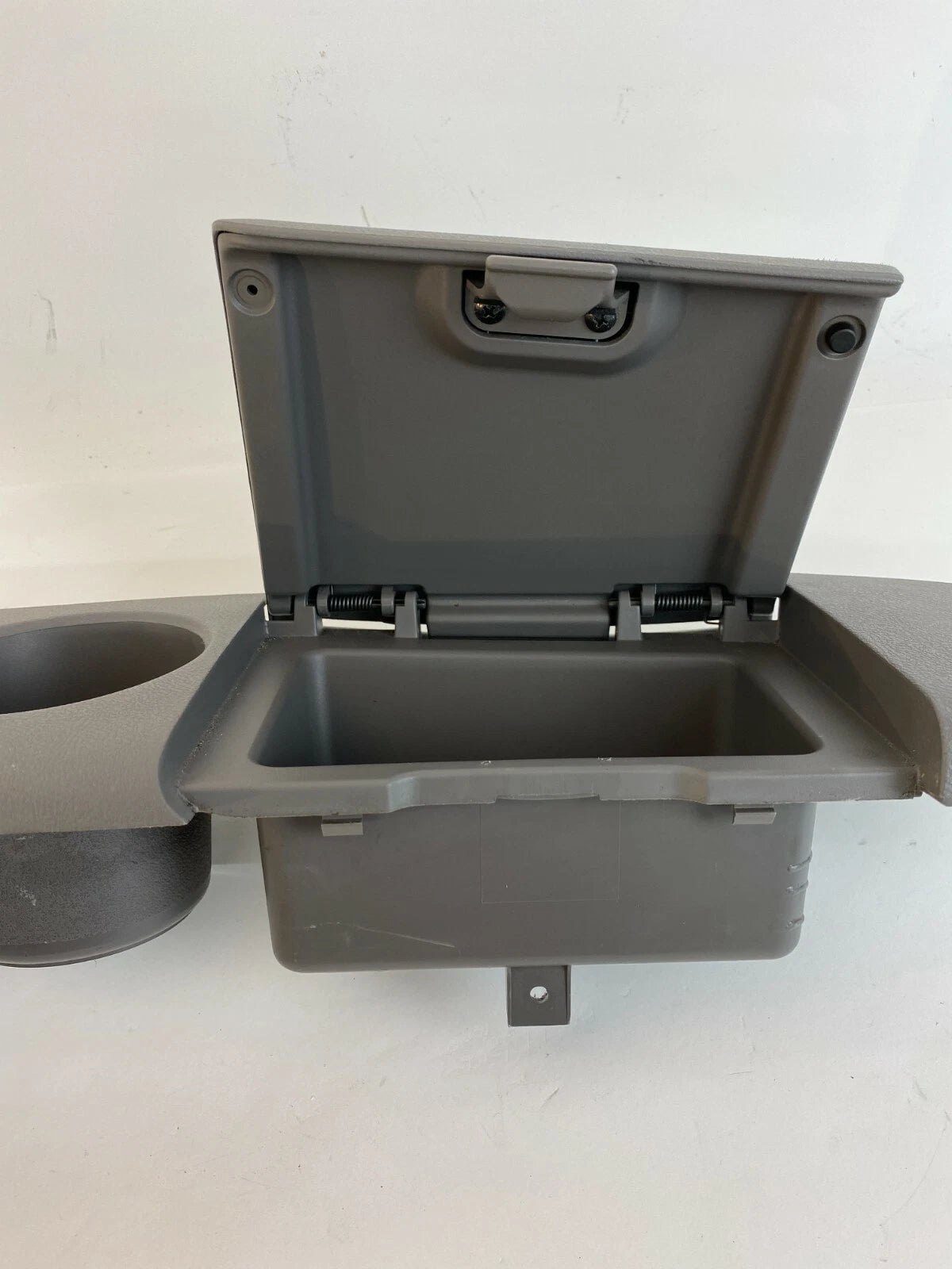 08-10 HONDA ODYSSEY REAR RH QUARTER PANEL ARMREST CUP HOLDER OEM 84611SHJA011M1
