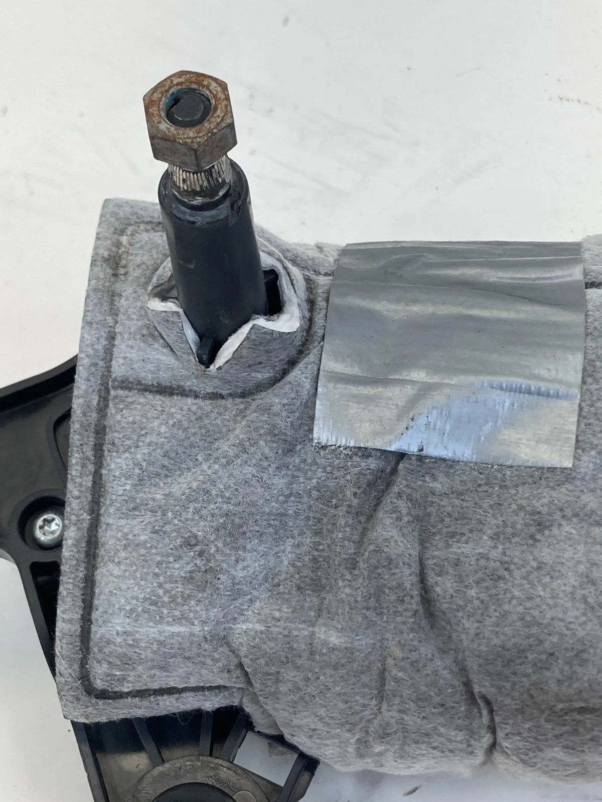 13-19 FORD POLICE INTERCEPTOR UTILITY REAR WINDSHIELD WIPER MOTOR BB53-17404-AA