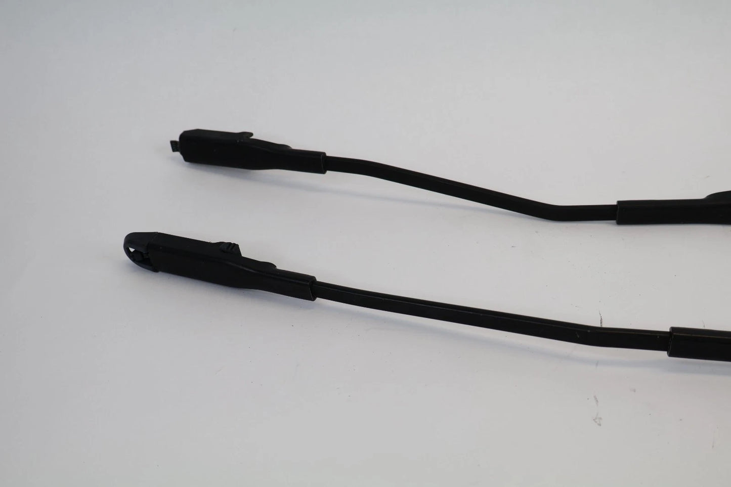 2013-2019 FORD ESCAPE FRONT WINDSHIELD WIPER ARM LEFT & RIGHT CJ54-17C495-AE OEM