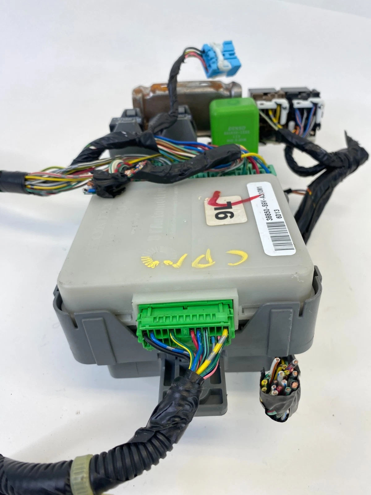 2004-2008 HONDA PILOT INTERIOR CABIN FUSE BOX RELAY BLOCK OEM 38850-S9V-A310M1