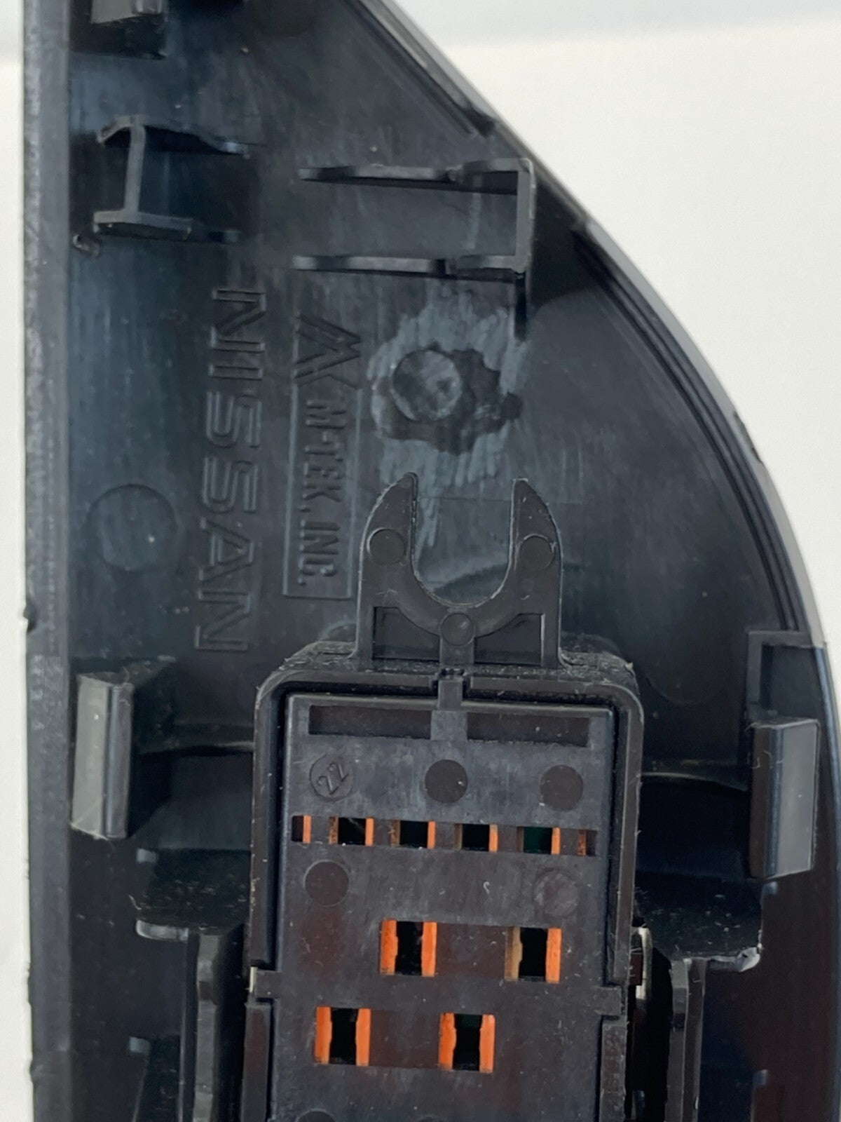 2013-2018 Nissan Altima Rear Right Door Power Window Switch w Bezel 82960-3TA0