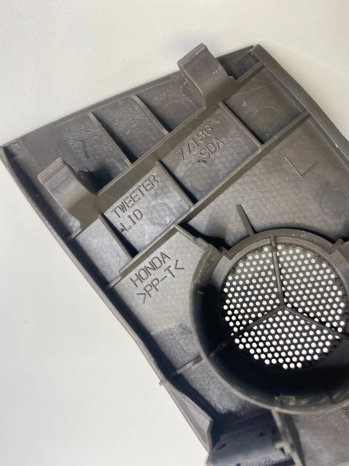 2003-2007 HONDA ACCORD AUDIO TWEETER SPEAKER COVER LH UNIT OEM FACTORY 77136-SDA