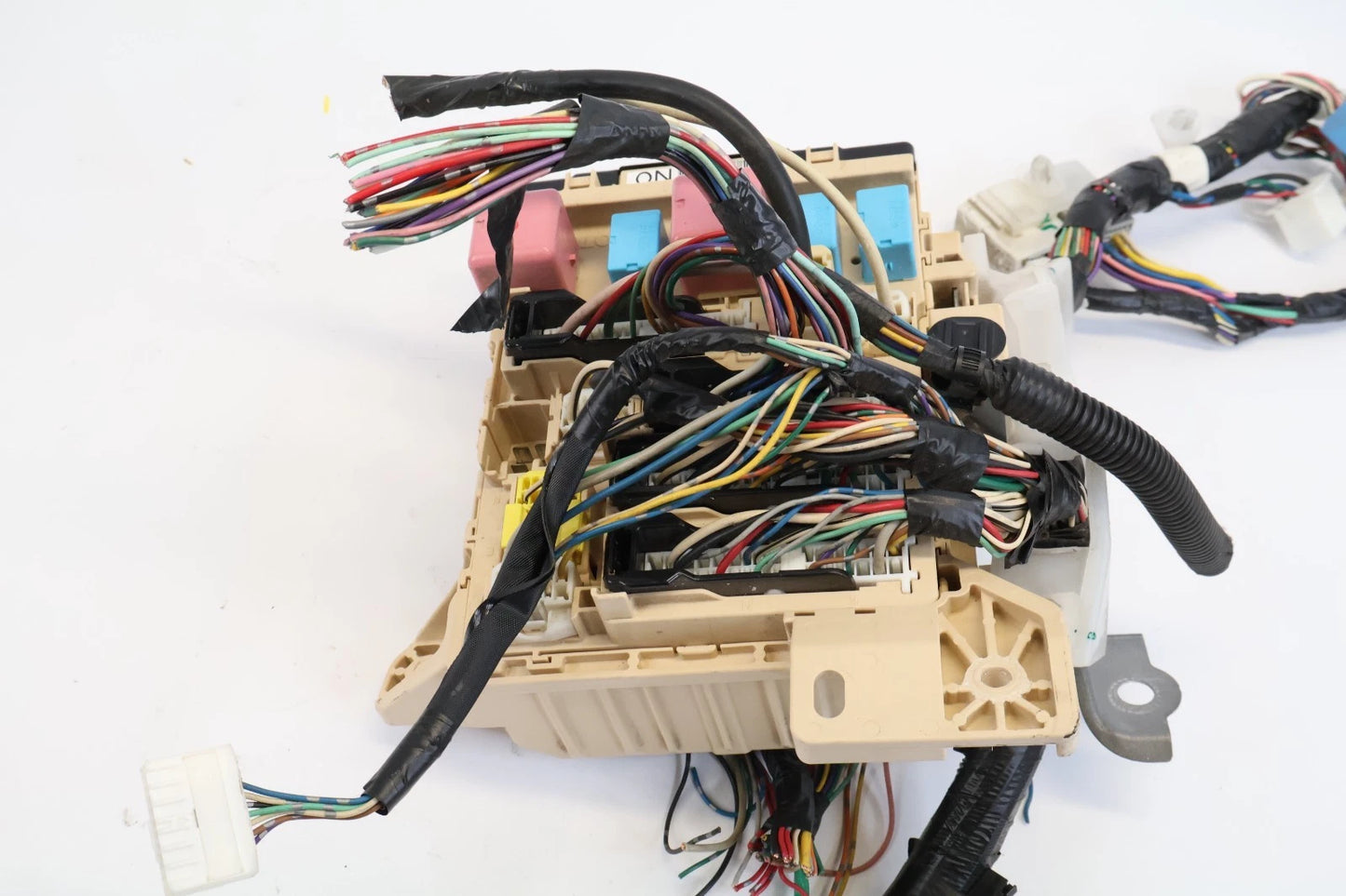2007-2011 TOYOTA CAMRY SEDAN INTERIOR FUSE BOX JUNCTION BLOCK MODULE 82141-06J10