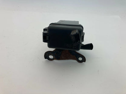 1999-2003 TOYOTA SOLARA COUPE 3.0L V6 ENGINE COMPARTMENT SMALL FUSE RELAY OEM