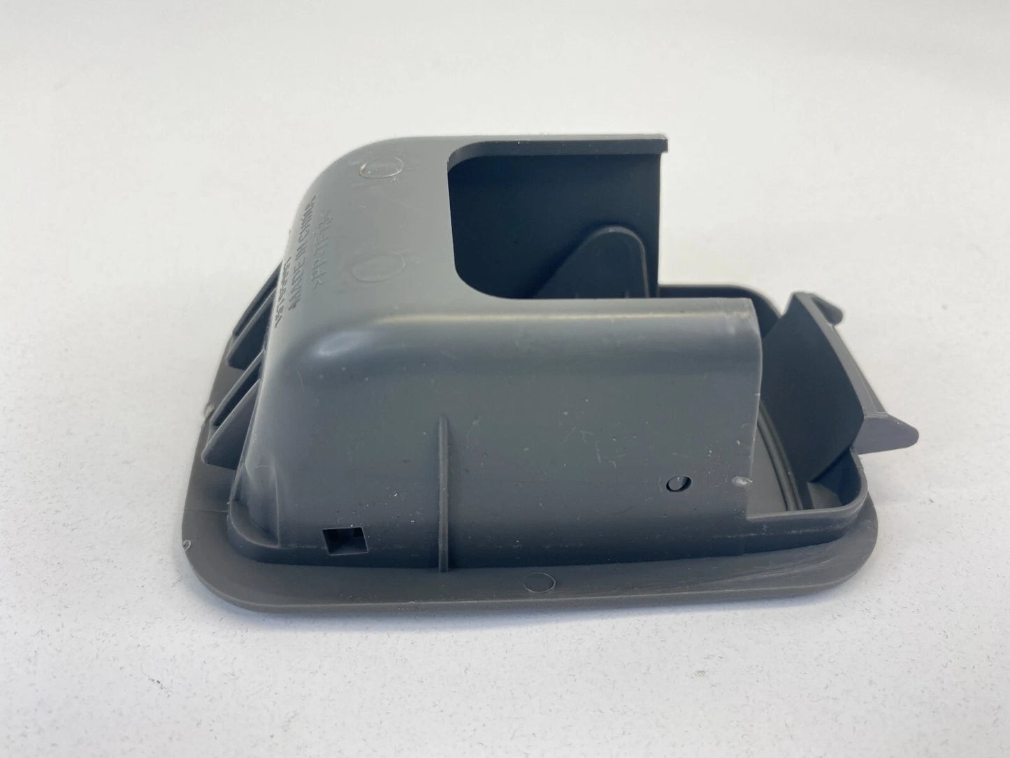 2014-2020 CHEVROLET IMPALA REAR DECK CHILD SEAT LOWER ANCHOR COVER TRIM 15795997
